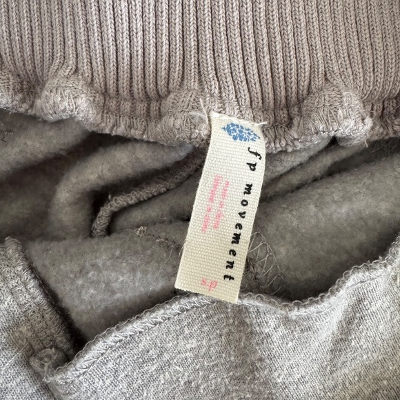 FREE PEOPLE MOVEMENT Gray Break Away Pants - Picture 8 of 8